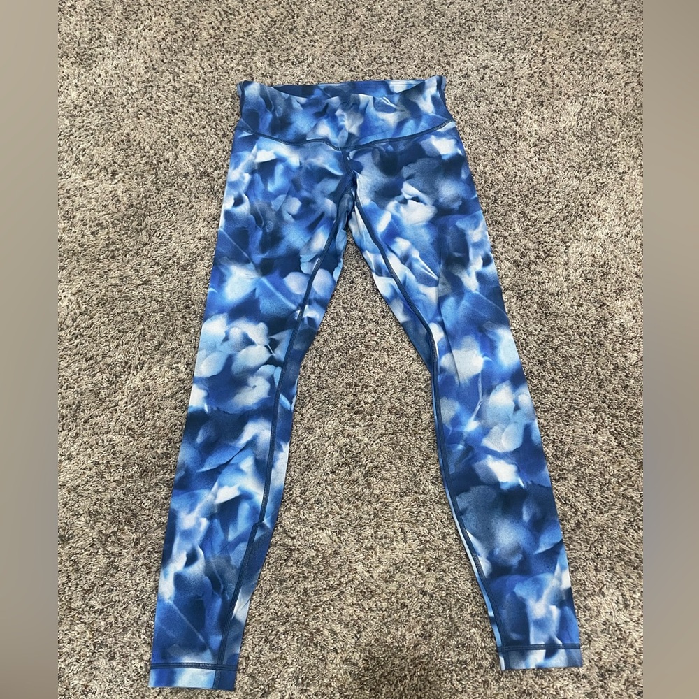 Lululemon leggings size 6